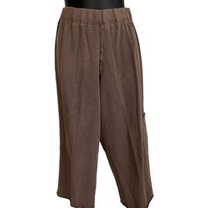 Chico’s Brownish Tan Crops Size 1